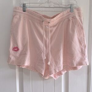 NWT J. Crew Magic Rinse™ shorts in kiss print in light pink. Size XL